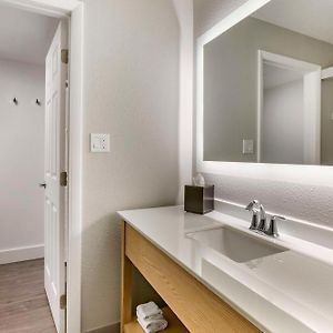 King Suite Spa Bath